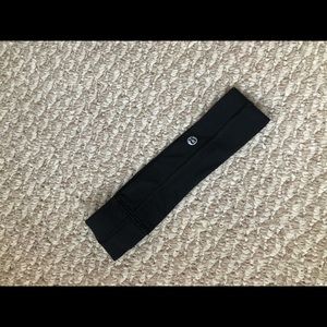lululemon headband.
